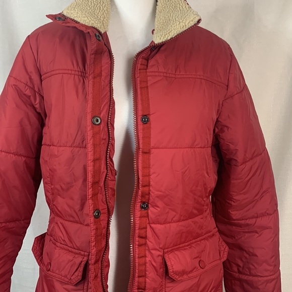 Lands’ End Cranberry Winter Puffer Coat - Picture 11 of 16